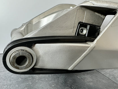 Aprilia Tuono V4 1100 Factory 2020 Swingarm Swinging Arm 6889 Miles OEM 2019