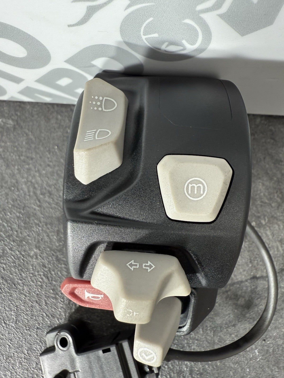 301bb0ae-fe30-432e-b6f6-3cee1c796869