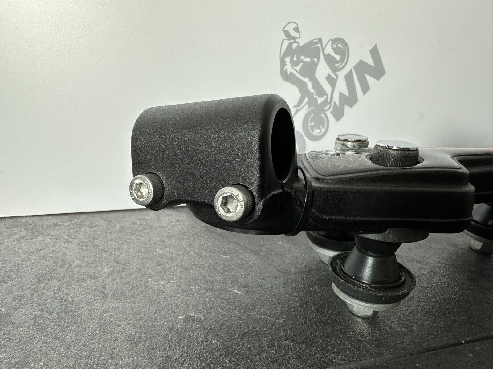 Suzuki GSXR 1300 2016 HAYABUSA Handlebar Holder Top Yoke Cover 18408 Miles OEM