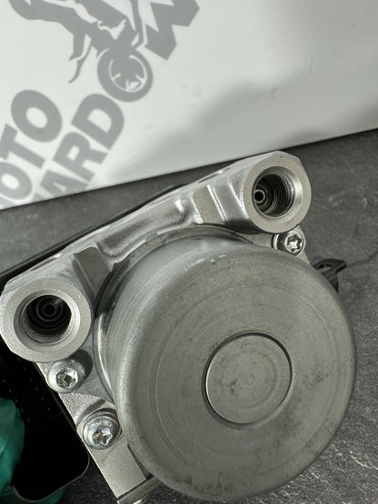 Triumph Street Triple 675 R 2015 ABS Pump Module Brake Pump 2013-2016 16470m