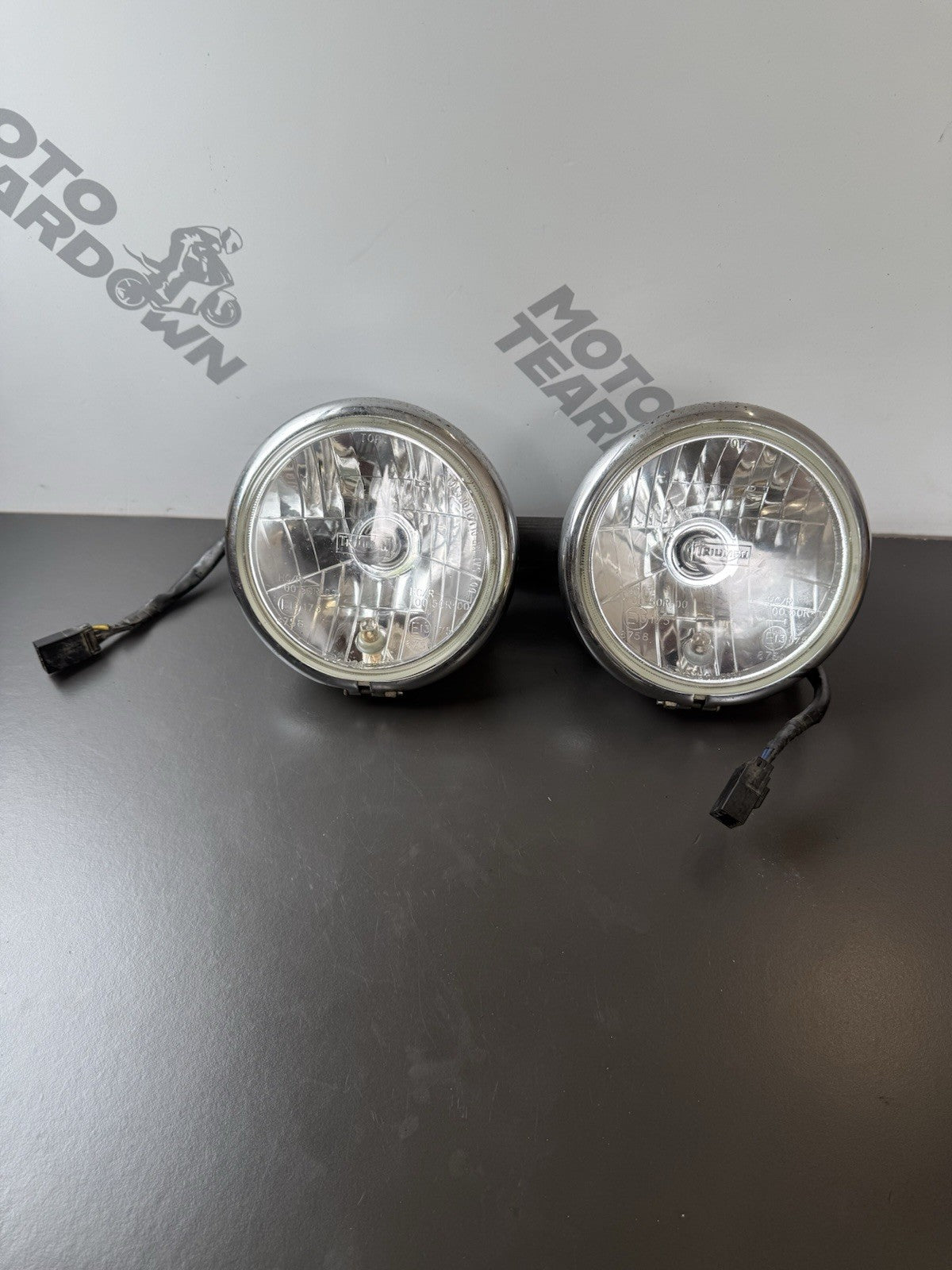 TRIUMPH STREET TRIPLE 675 675R HEADLIGHTS 675 Headlights OEM 2007-2011 17,009m