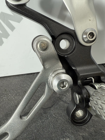 e0abd7ba-9643-4863-b9a7-1a69e7c85100