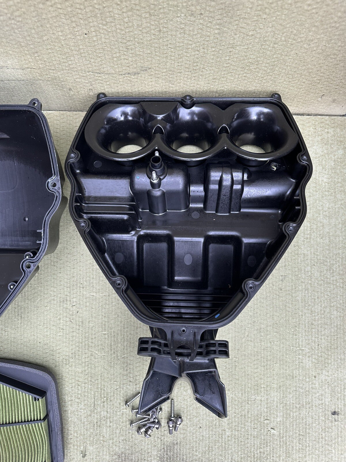 TRIUMPH SPEED TRIPLE 1200 RR RS Airbox Triumph Speed Triple 1200 RR RS Air Box
