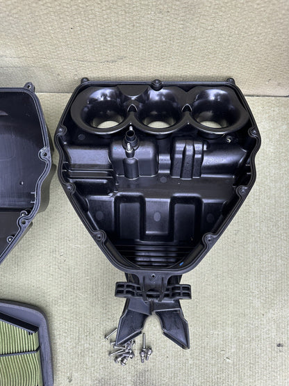 TRIUMPH SPEED TRIPLE 1200 RR RS Airbox Triumph Speed Triple 1200 RR RS Air Box