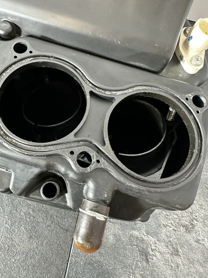 Suzuki GSXR 1000 2014 Air Box Airbox Air Filter Housing 22774 Miles 2009-2016
