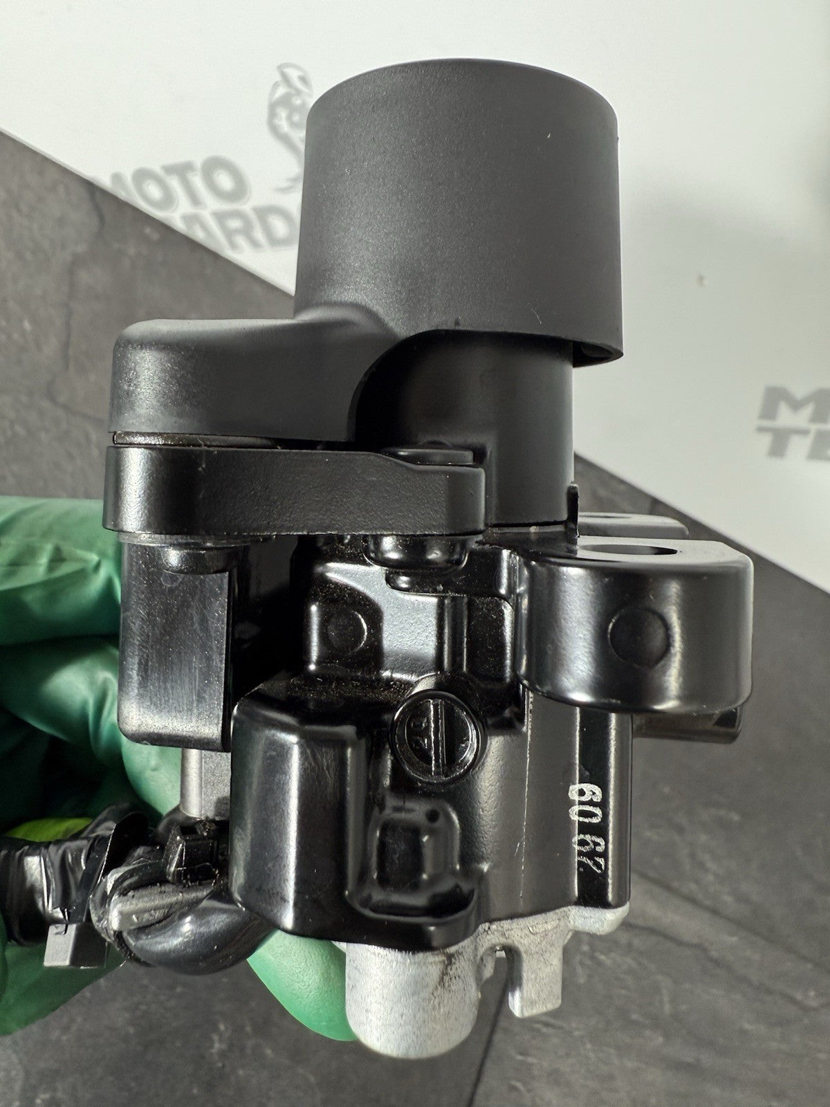 f2f20fcb-73d9-45c4-8da4-536530f3df37