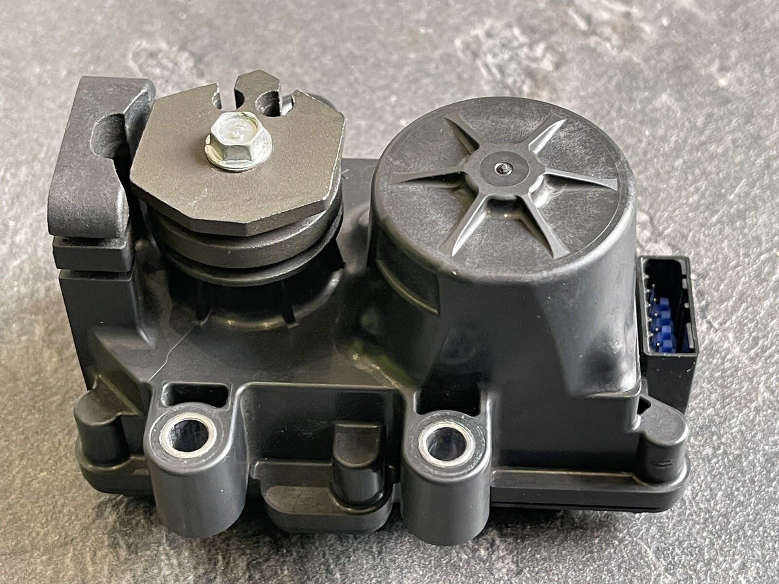 Ducati Streetfighter 1100 V4S 2020 Exhaust Servo Actuator 4645 Miles 2021 OEM