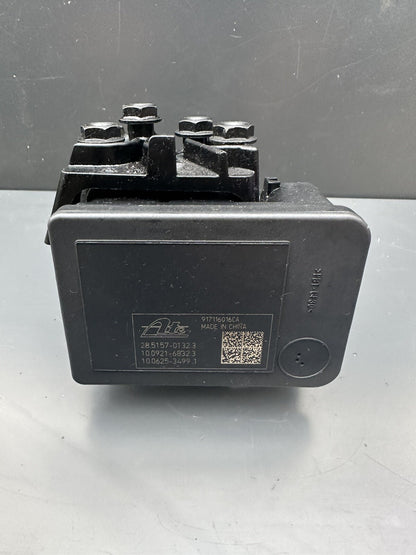 Triumph Street Triple 765 RS 2017-2019 ABS Pump Regulator 2017 OEM T2025959