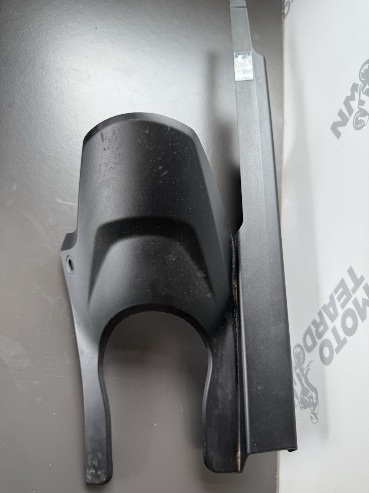 TRIUMPH TRIDENT 660 Rear Mudguard Rear Hugger Chain Guard 2021-2024 T2053300 OEM