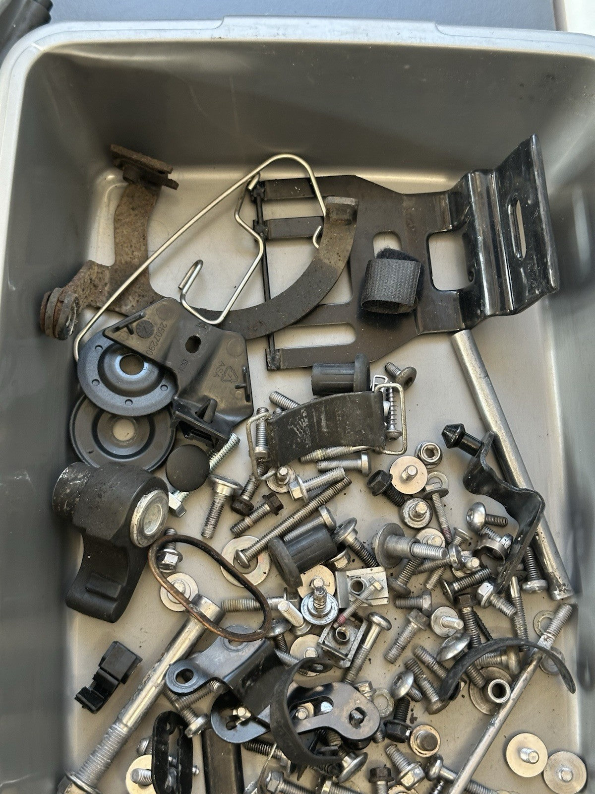 TRIUMPH SPEED TRIPLE 1050 2011-2015 NUTS BOLTS SPARES Job Lot Bolts 1050 Job Lot