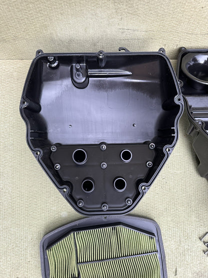 TRIUMPH SPEED TRIPLE 1200 RR RS Airbox Triumph Speed Triple 1200 RR RS Air Box