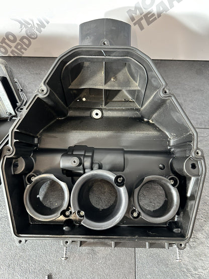 Triumph Street Triple 765 RS 2018 Airbox Intake Filter 15244 Miles 2017-2020 OEM