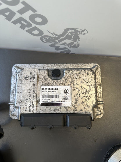 Aprilia Tuono V4 1100 FACTORY Lockset Ignition Key ECU Fuel Cap OEM RSV4 2017-19