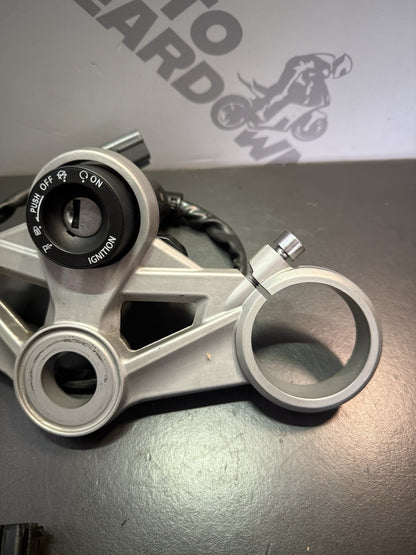 c59fd9dd-c7fb-4116-9d27-66eaa56f614d