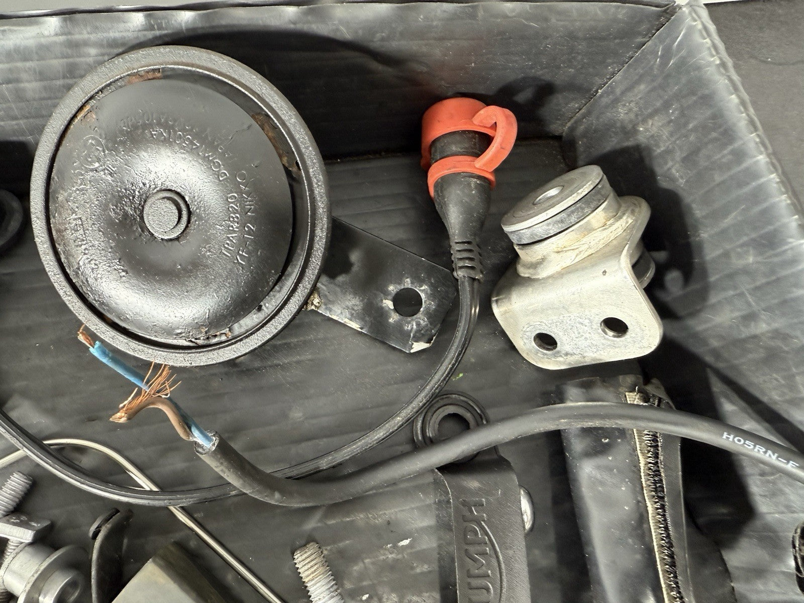 cb8553c6-914a-44ea-ab42-b9c28671b054