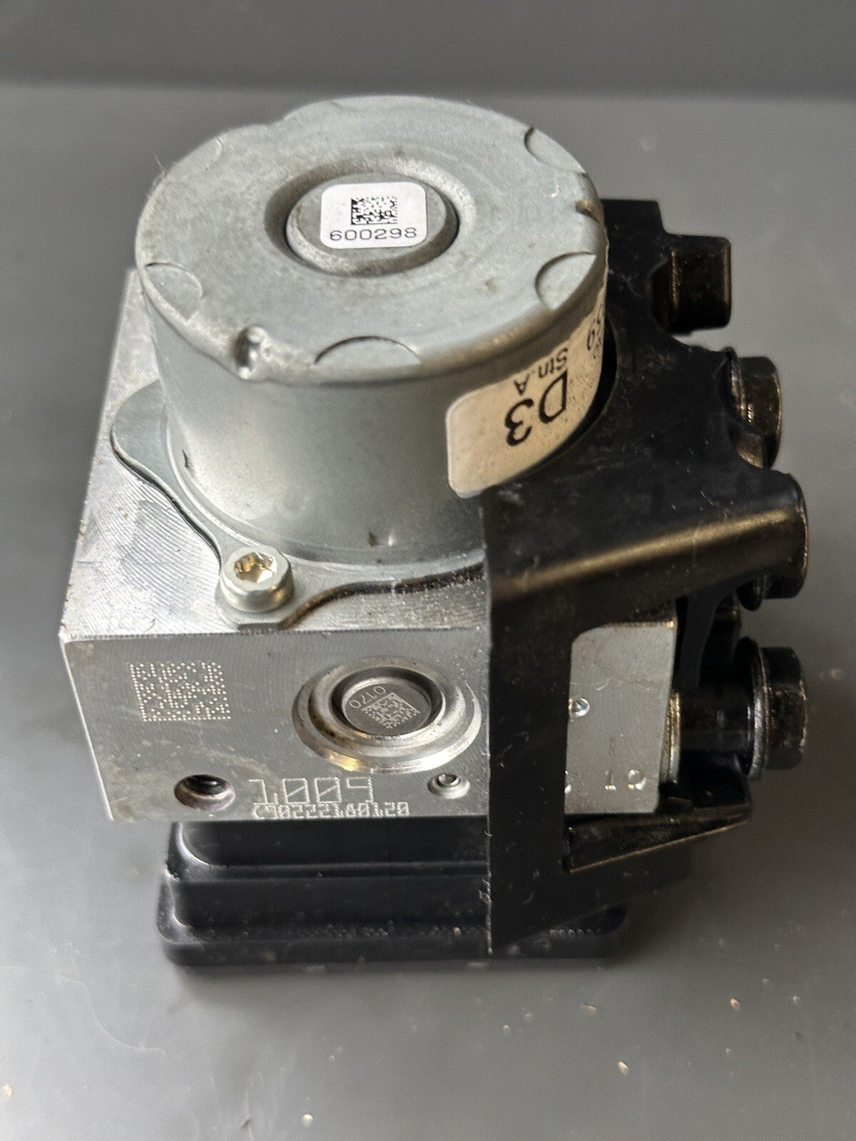 Triumph Street Triple 765 RS 2017-2019 ABS Pump Regulator 2018 OEM 765RS ABS