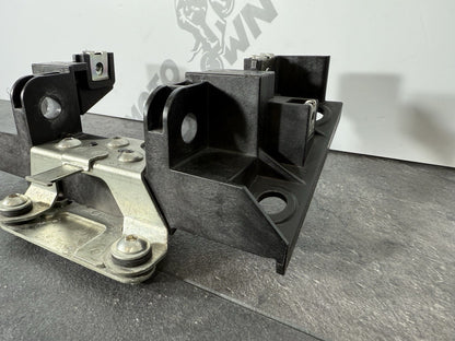 Suzuki GSXR 1000 R 2019 Subframe Bridge Fuel Tank Bracket Mount 2017-22 OEM MM