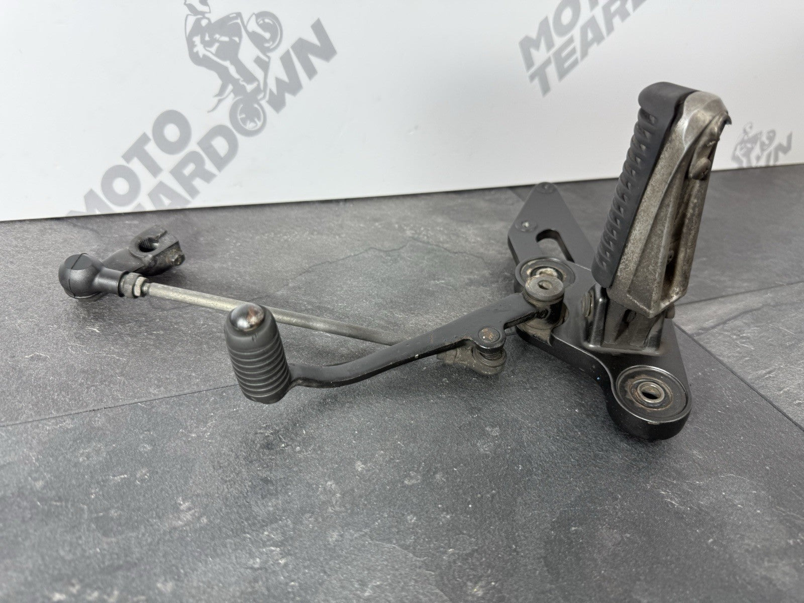 ded1a555-d915-4edc-85fa-4b038d8db5d3