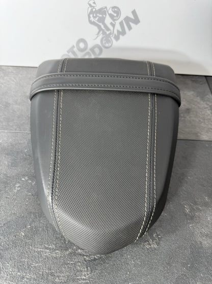 Triumph Street Triple 765 RS 2021 Pillion Rear Seat 21650 Miles 2020-2022