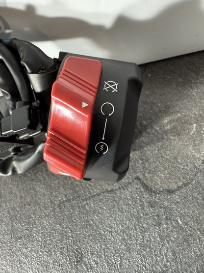 51dcb477-4259-481e-9ffa-28d445ae1e85