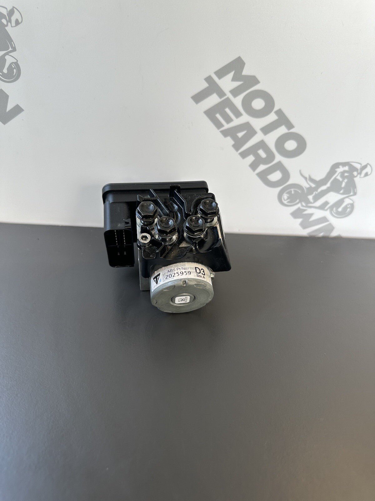 Triumph Street Triple 765 RS 2017-2019 ABS Pump Regulator 2019 OEM 8126 Miles