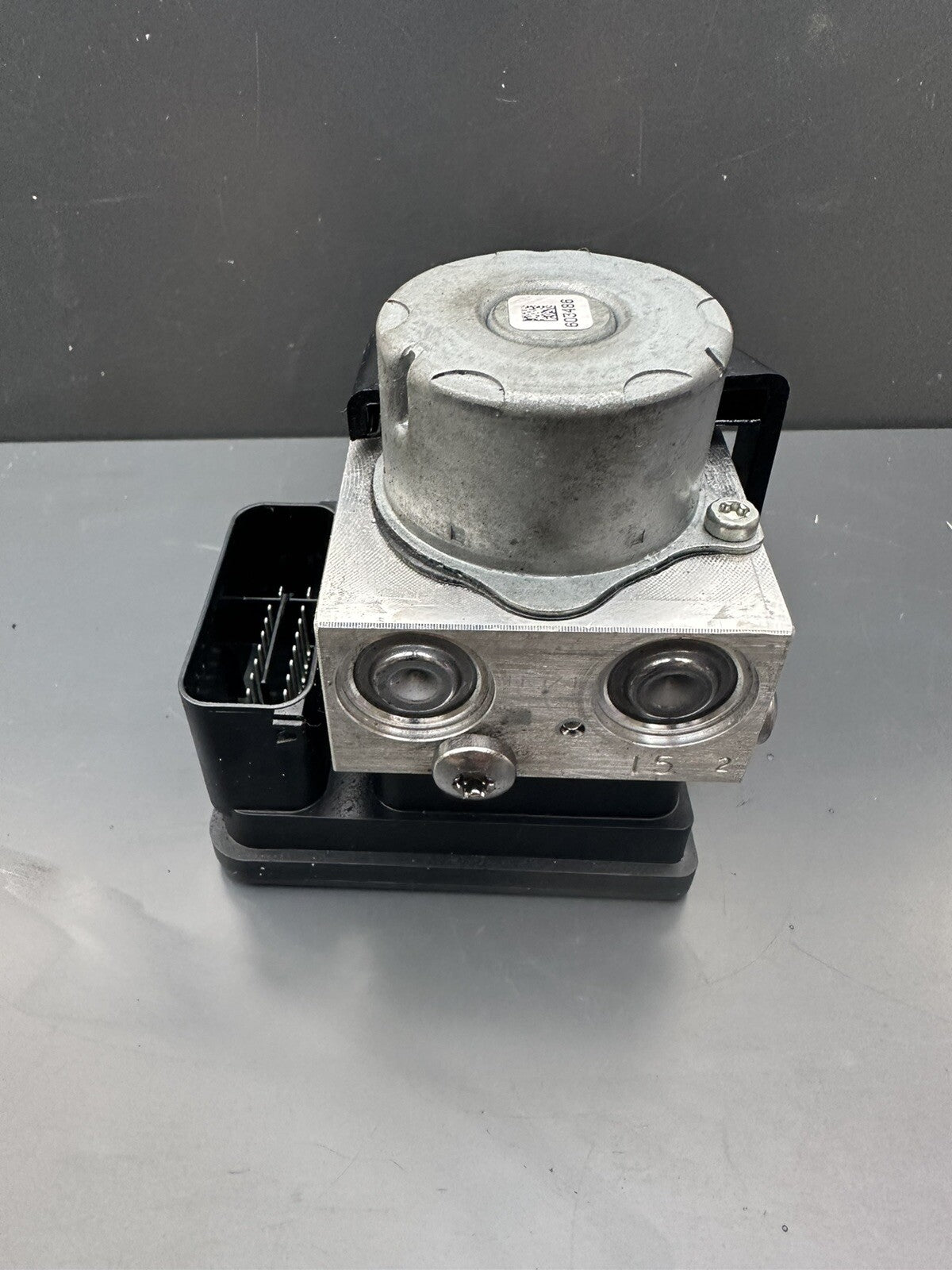 Triumph Street Triple 765 RS 2017-2019 ABS Pump Regulator 2017 OEM T2025959