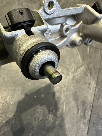 MV AGUSTA Dragster 800 RR LH44 2017 Fuel Injectors Secondary Only 274 Miles OEM