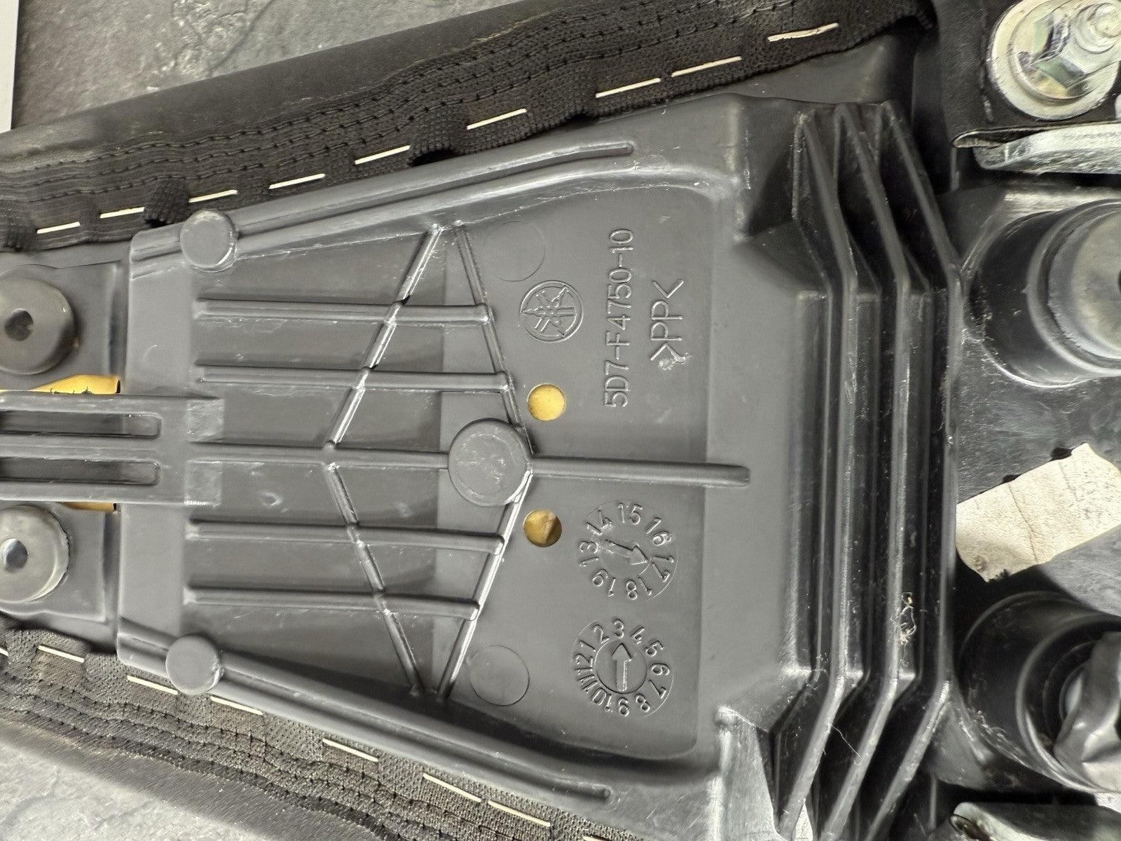 Yamaha YZF R125 R 125 2014 Seat Pillion Seat Rear Seat 26983 Miles 2008-2018 OEM