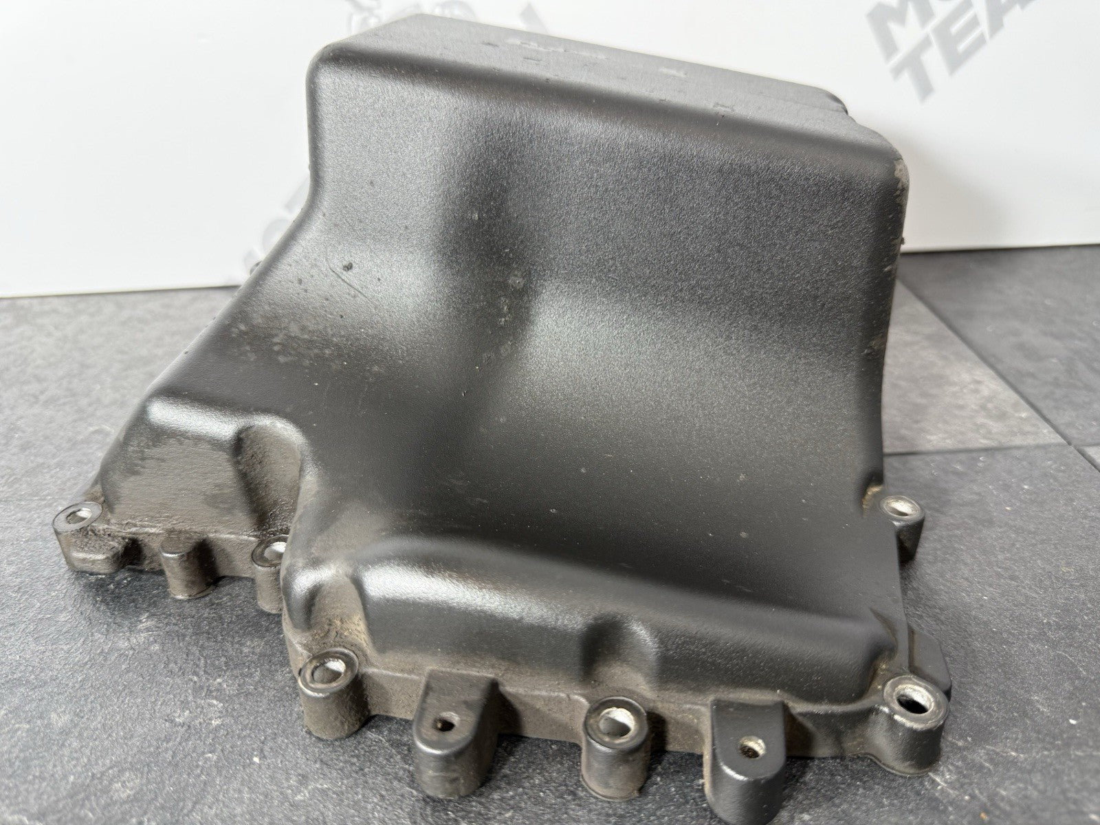 Triumph Street Triple 765 R 2017 Oil Sump Engine Sump & Bolts 18498m 2018-2021