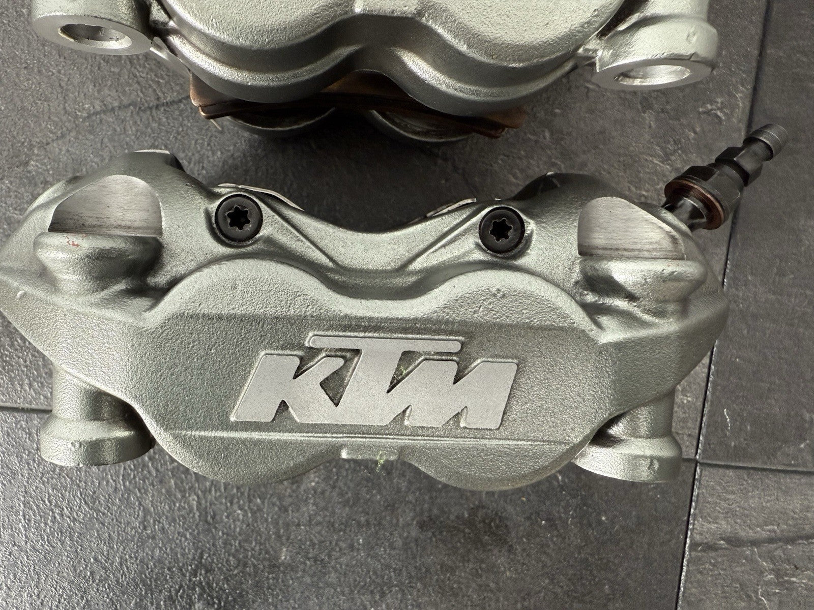 2a5db99e-f711-4966-80da-cb97c6798d14