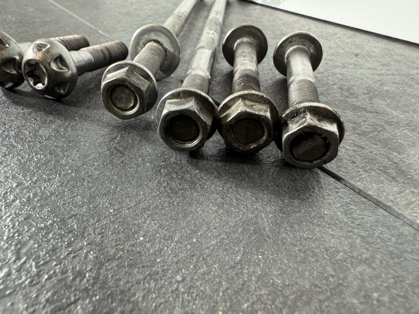 006e0bcd-5289-4ef2-acaf-fac58a81cb0e