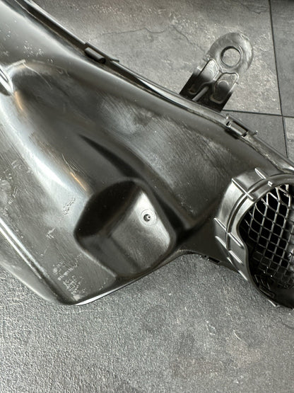 Suzuki GSXR 1300 2016 HAYABUSA Right Air Intake Duct Tube 18408 Miles OEM