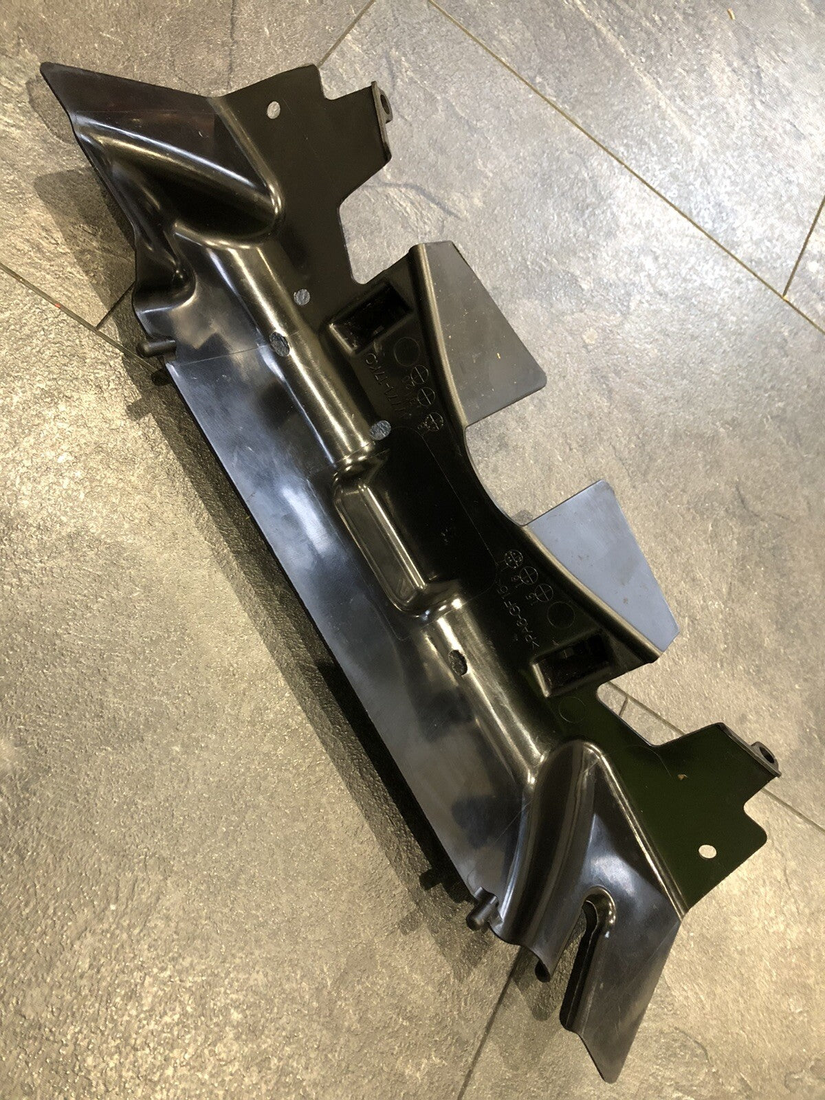 Suzuki GSXR 1000 2020 Radiator Fairing Splash Guard 2017-2020 OEM L7 L8 L9