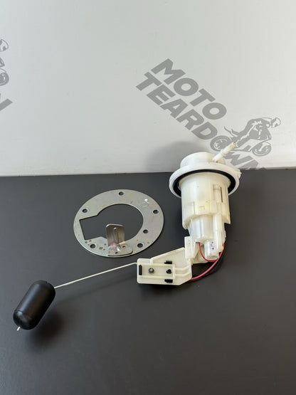 Suzuki GSXS 125 petrol Pump fuel pump 2017 - 2022 Suzuki GSXS 125 Petrol Pump