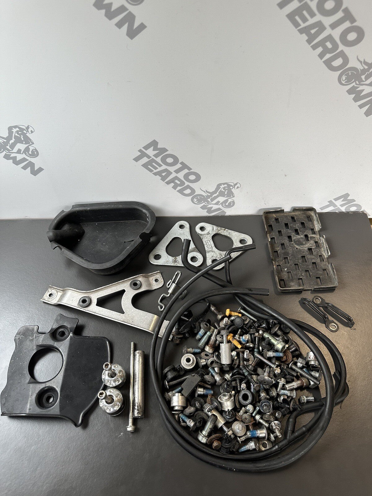 Suzuki GSXR 1000 2010 Nuts Bolts Fixings Job Lot 2009-2016 Only 33,787 Miles OEM