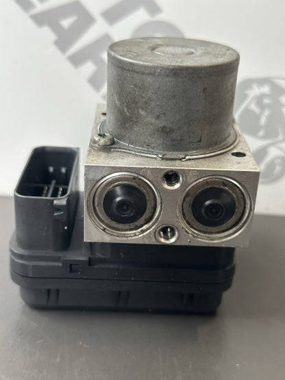 Yamaha MT07 ABS Pump 2014-2017 Yamaha MT-07 ABS pump 2014-2017 OEM
