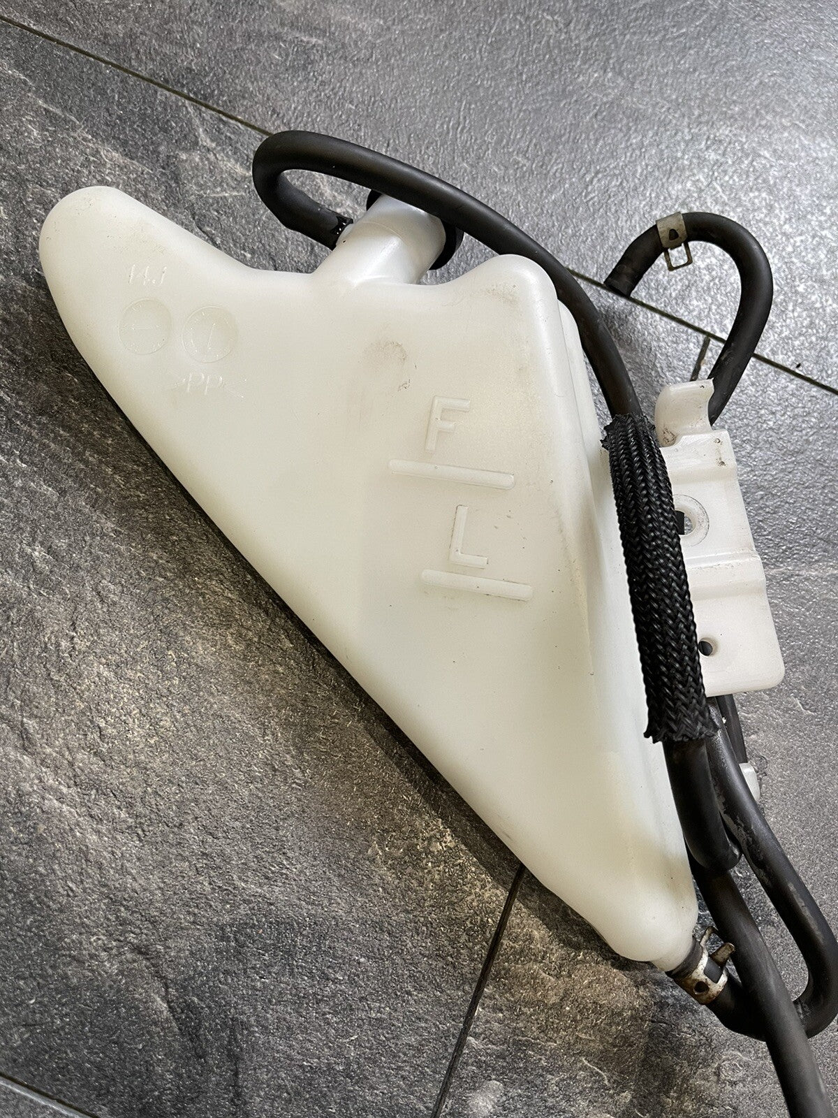 Suzuki GSXR 750 2015 L5 Coolant Reservoir Bottle GSXR 600 2011-2018 15287 Miles