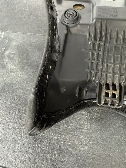 Yamaha YZF R125 R 125 2014 Seat Riders Seat *DAMAGED* 26983 Miles 2008-2018 OEM