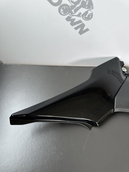 Kawasaki Z900 Left side fairing cover panel cowl LT 36001-0685 14093-0667 OEM