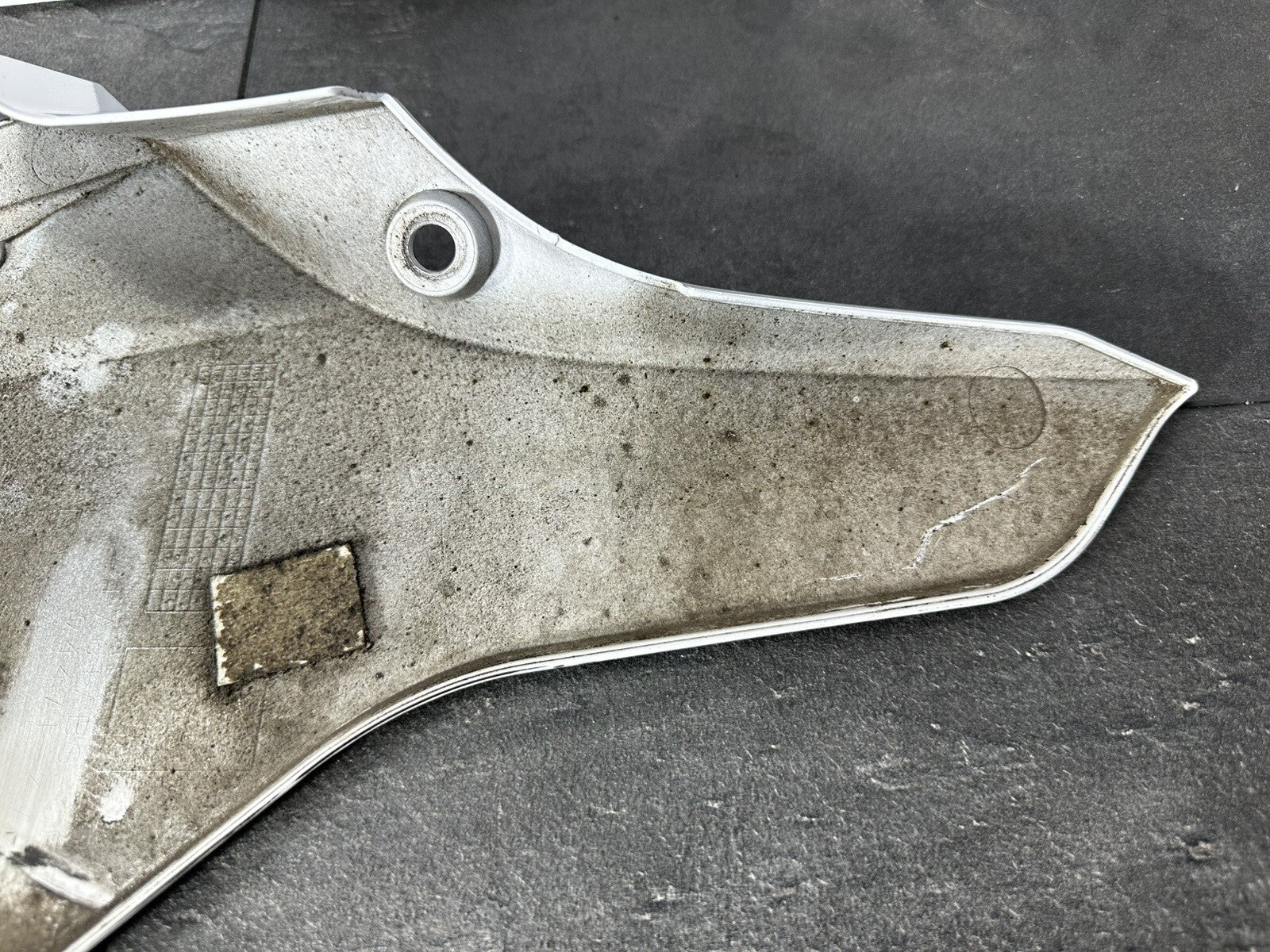 Suzuki GSXR 1000 2014 Right Lower Fairing Belly Pan 22774 Miles 2009-2016 OEM