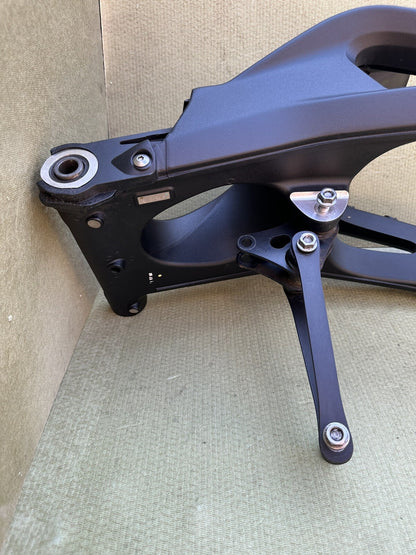 TRIUMPH STREET TRIPLE 765 RS REAR SWING ARM Swing Arm T2055605 2020