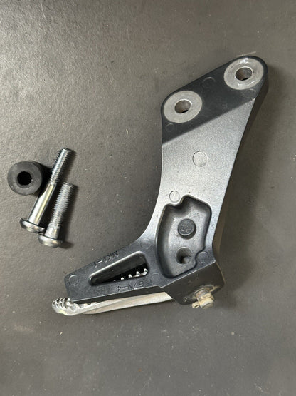 2022 YAMAHA MT-09 SP LEFT REAR FOOT REST LEFT PILLION FOOT HANGER MT09 SP Left