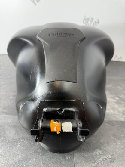 b438bac9-db9e-4045-8270-1ffdd697ba7e