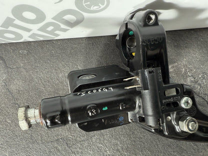 f2b27afa-55ac-41e8-b147-4c4d9685e413