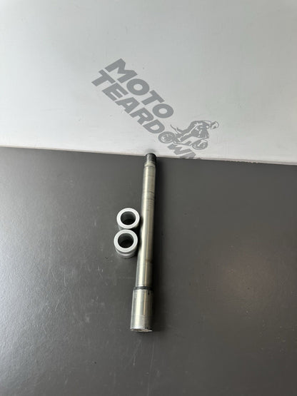 TRIUMPH STREET TRIPLE 765R 765RS FRONT WHEEL SPINDLE AXLE Front Spindle 2017-19