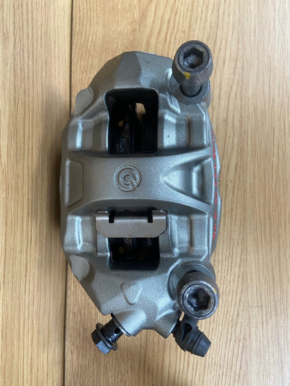 Triumph Street Triple 765 RS BREMBO FRONT BRAKE CALIPERS Brembo Monobloc M50 OEM