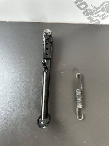 Kawasaki Z900 ZR900 2022 side prop kick stand Kawasaki Z900 Stand Kick Stand OEM