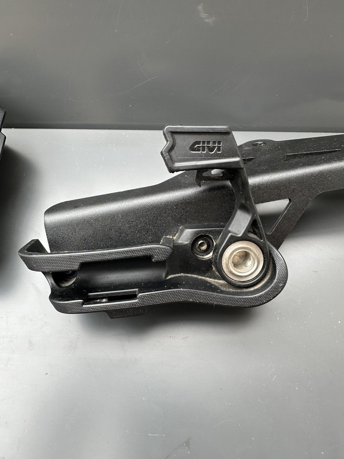 GIVI Quick Release X Release For Triumph Speed Triple 1200RR 2022 SPARES 1200RR