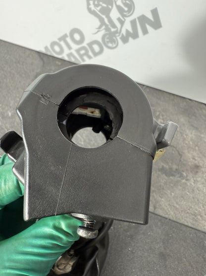 Yamaha YZF R125 R 125 2014 Right Switchgear Switches 26983 Miles 2008-2018 OEM