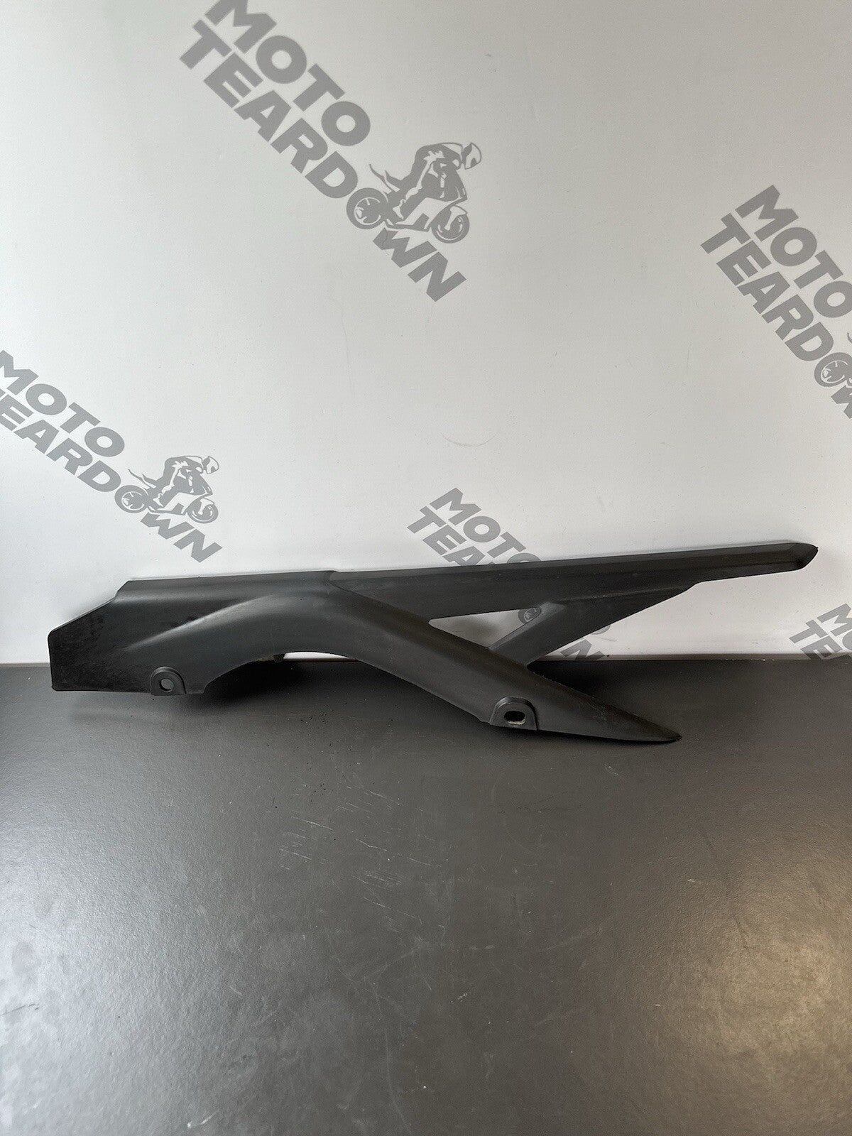 YAMAHA MT03 CHAIN GUARD YEAR 2020 Yamaha MT-03 Chain Guard 1WDF23110100 OEM